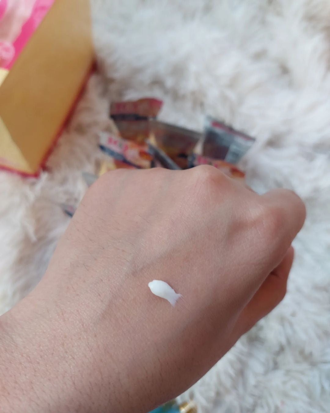 lovelyan hand and nail cream