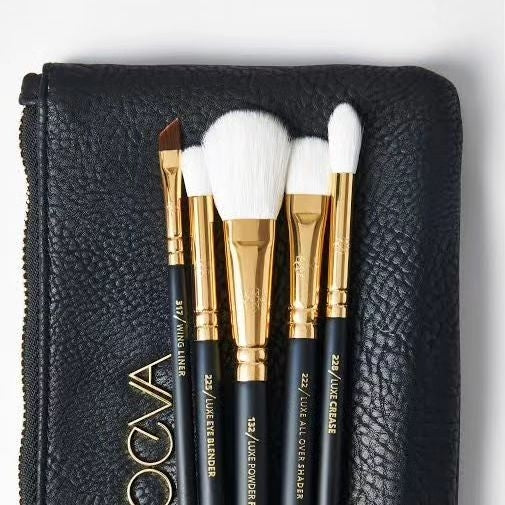 zoeva brushes with pouch