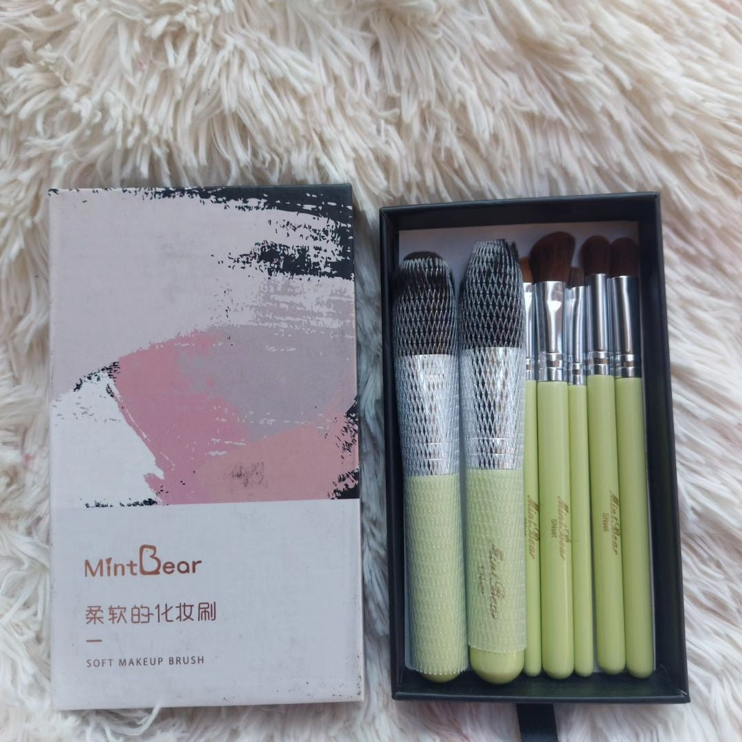 Mint bear brushes