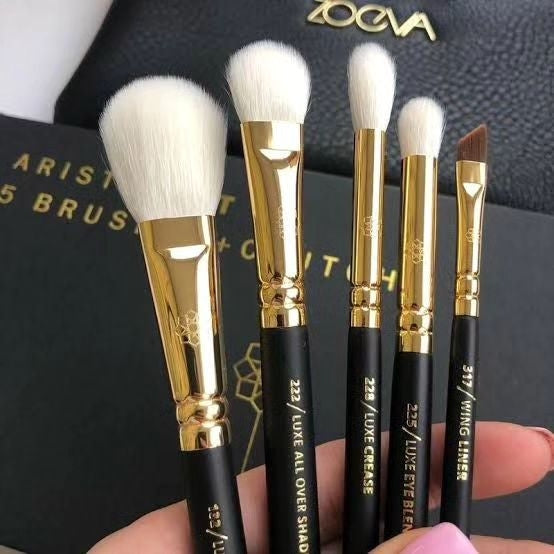 zoeva brushes with pouch