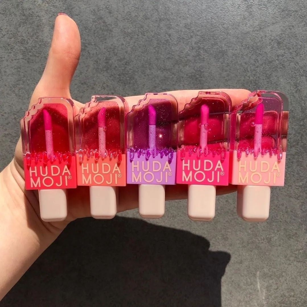 huda moji tinted lipgloss