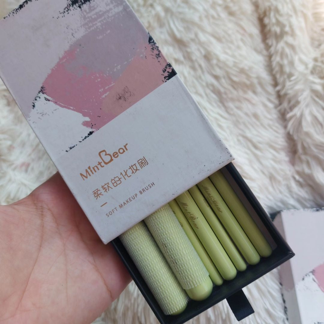 Mint bear brushes