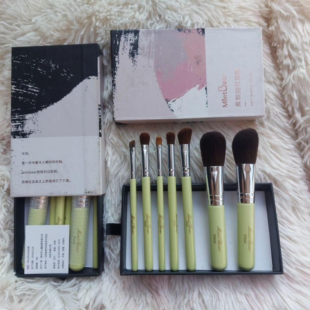 Mint bear brushes