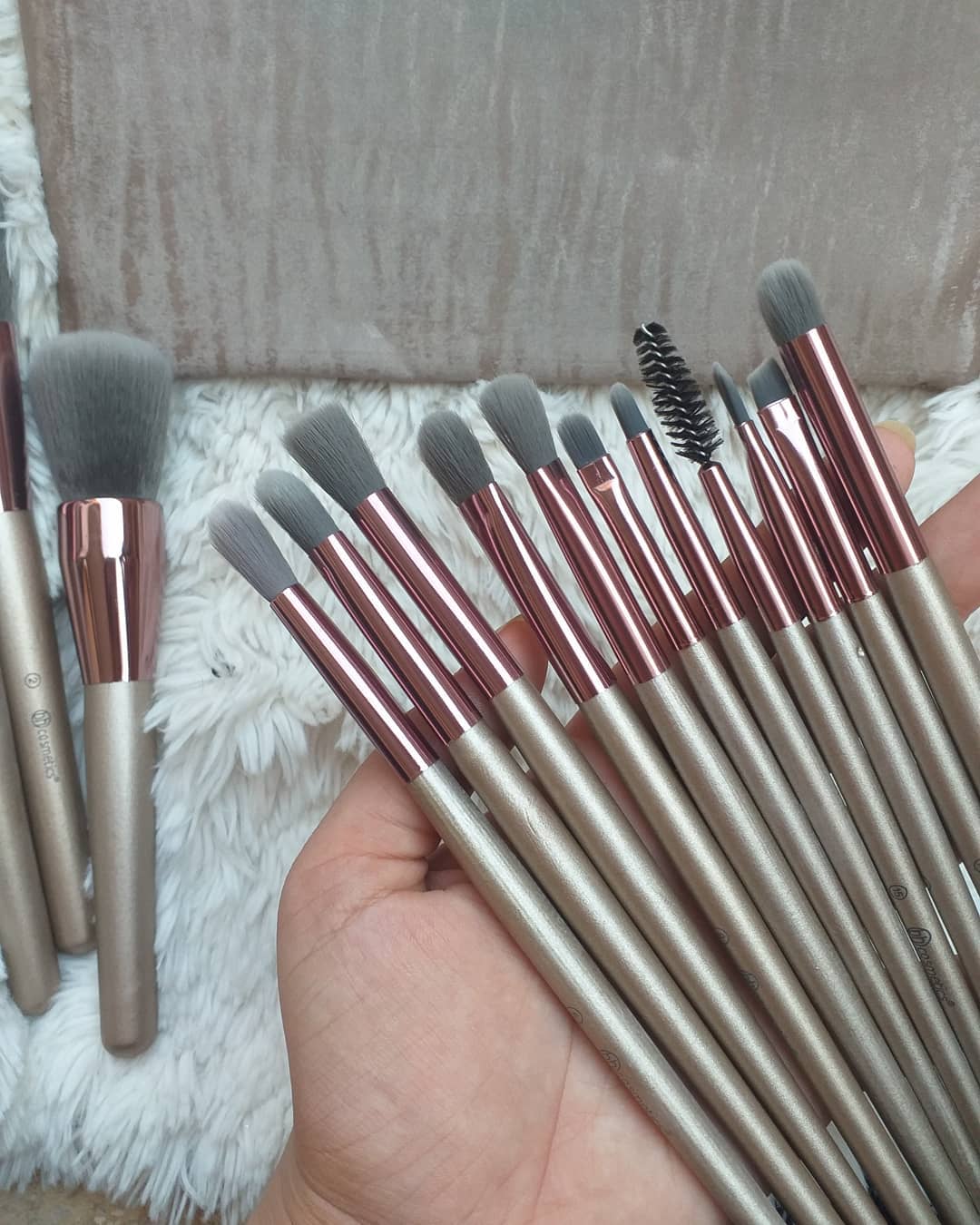 bh lavish elegance brush set