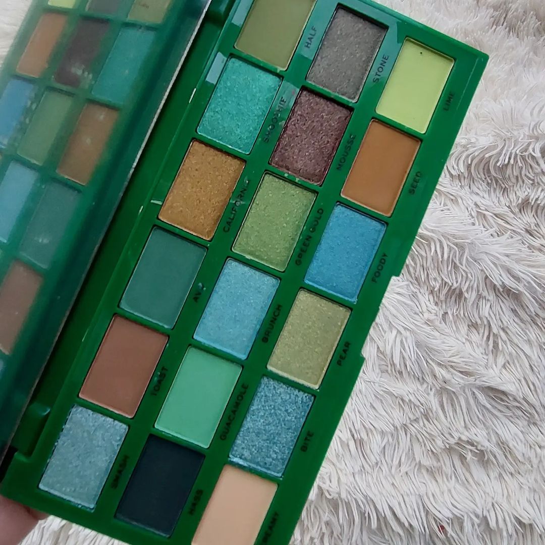 Revolution  avacado  pallete