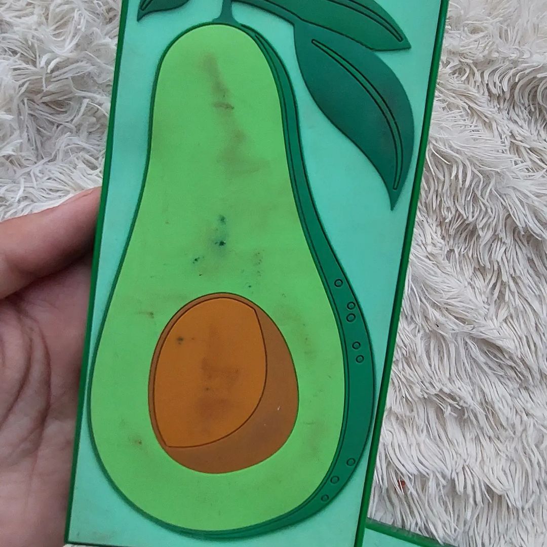 Revolution  avacado  pallete