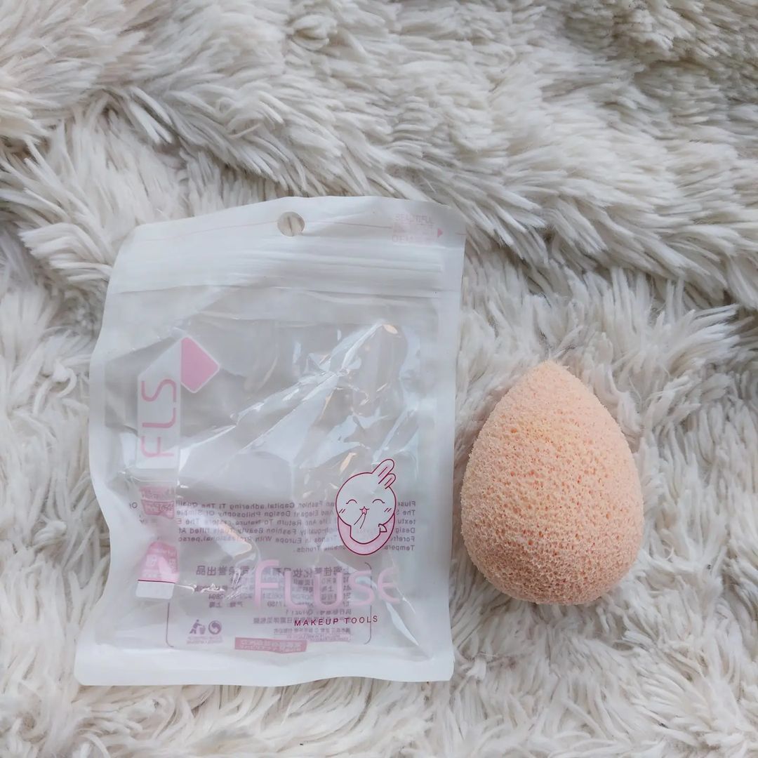 cleansing  scrubbing  sponge