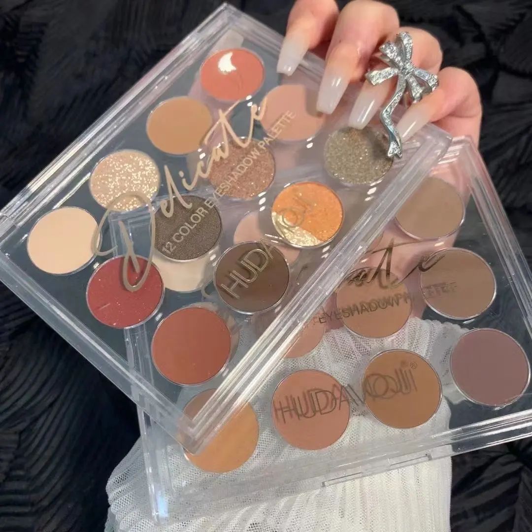 huda moji eyeshadow
