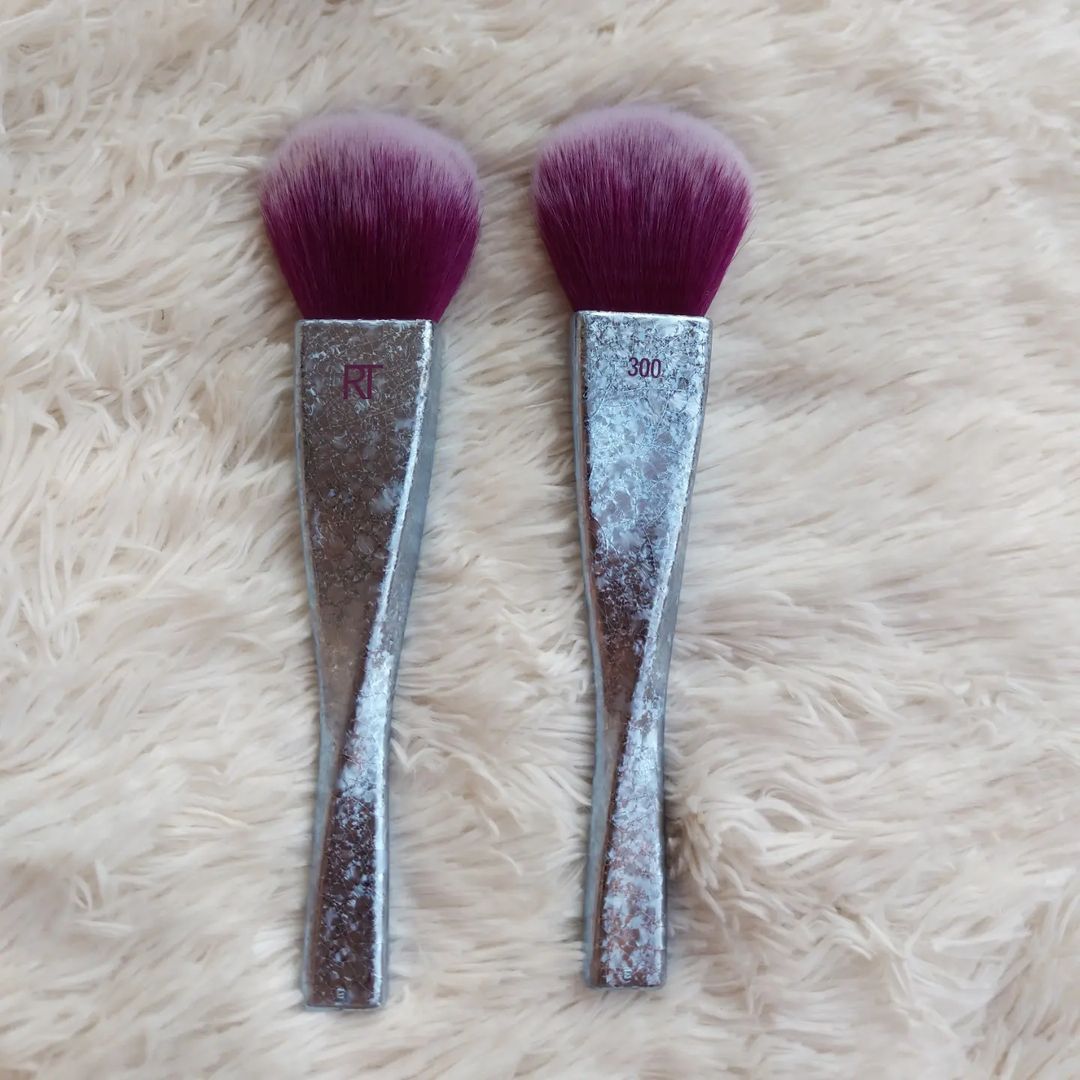 RT powder and blush brush