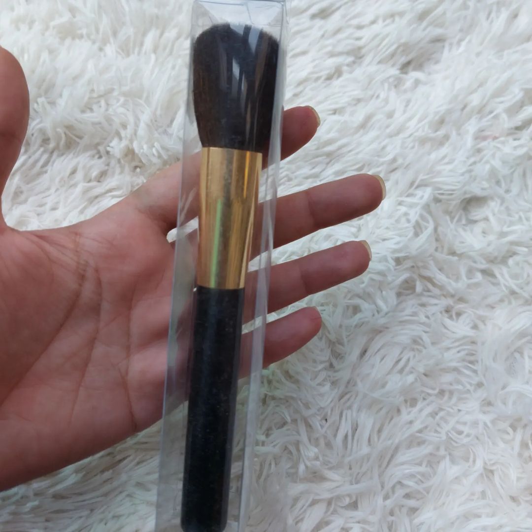 blush brush