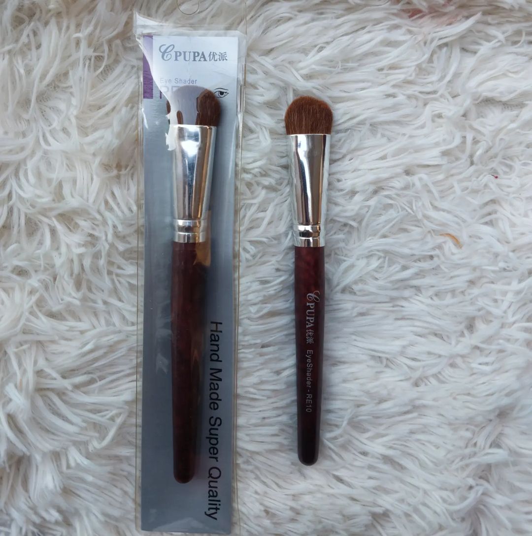 pupa single  brush
