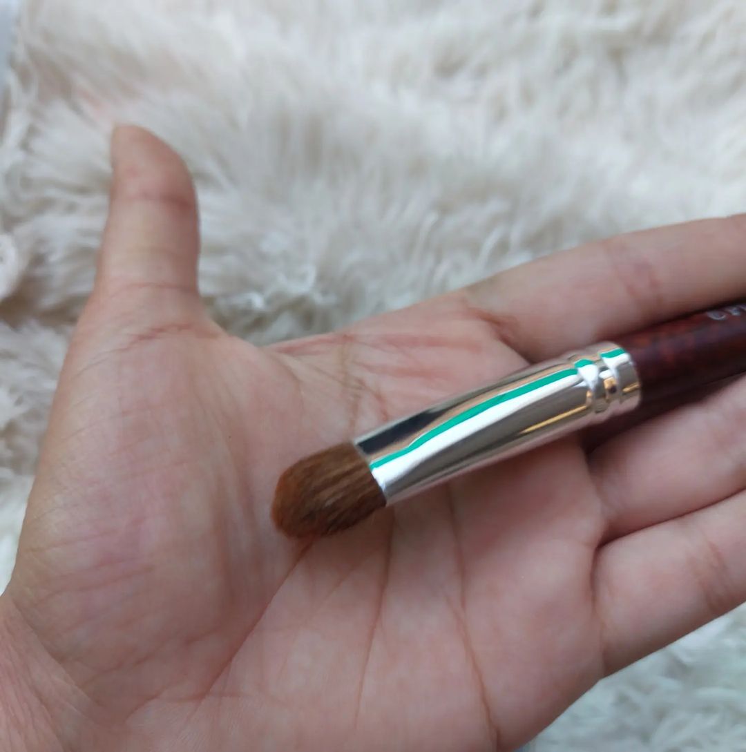 pupa single  brush