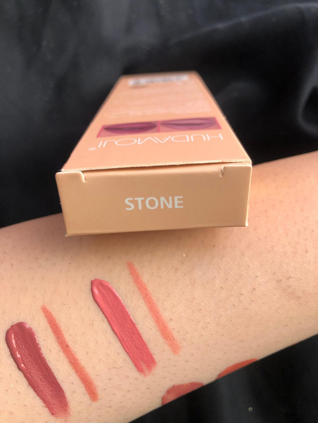 Hudamoji 2in1 lipstick and lip liner