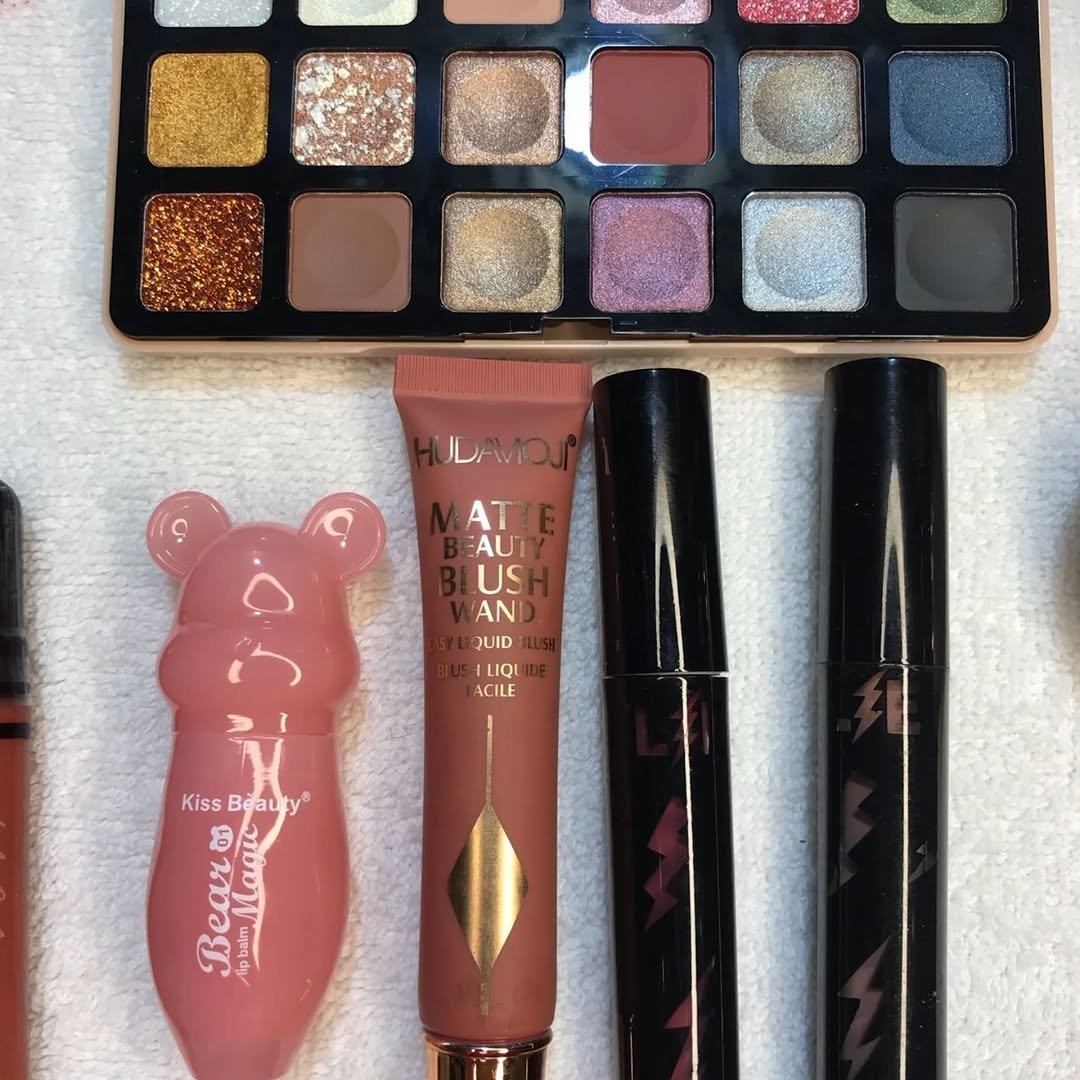 Budget full makeup deal box