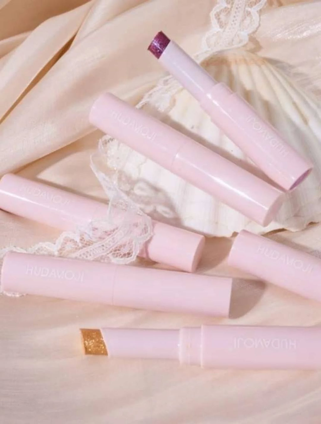 hudamoji 2in 1 eyeshadow and highlighters