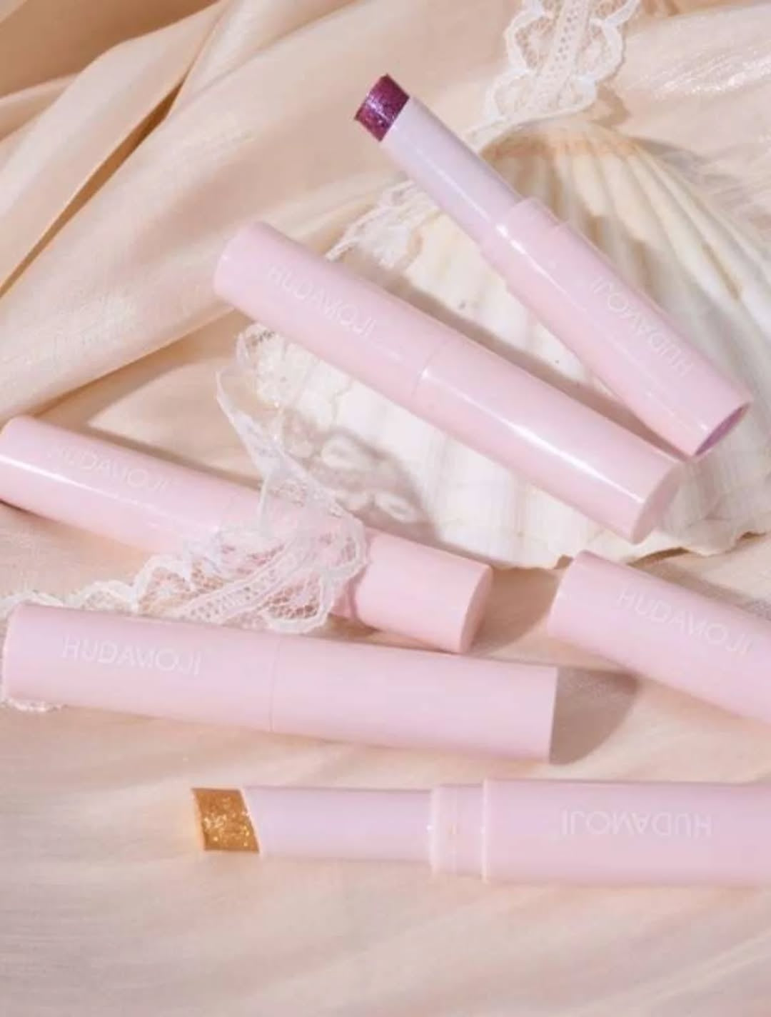 hudamoji 2in 1 eyeshadow and highlighters