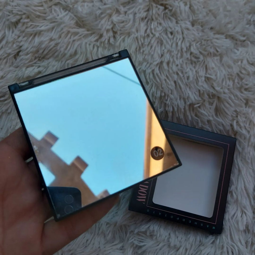 L.E.D glitter pallete 01