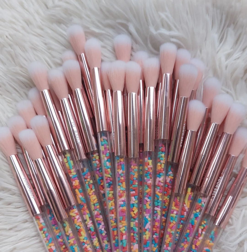 eyeshadow blending brush