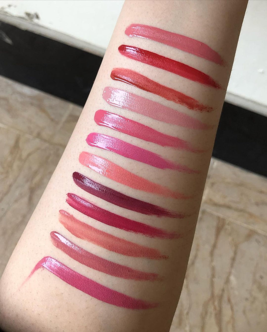 huda moji matte lip tray