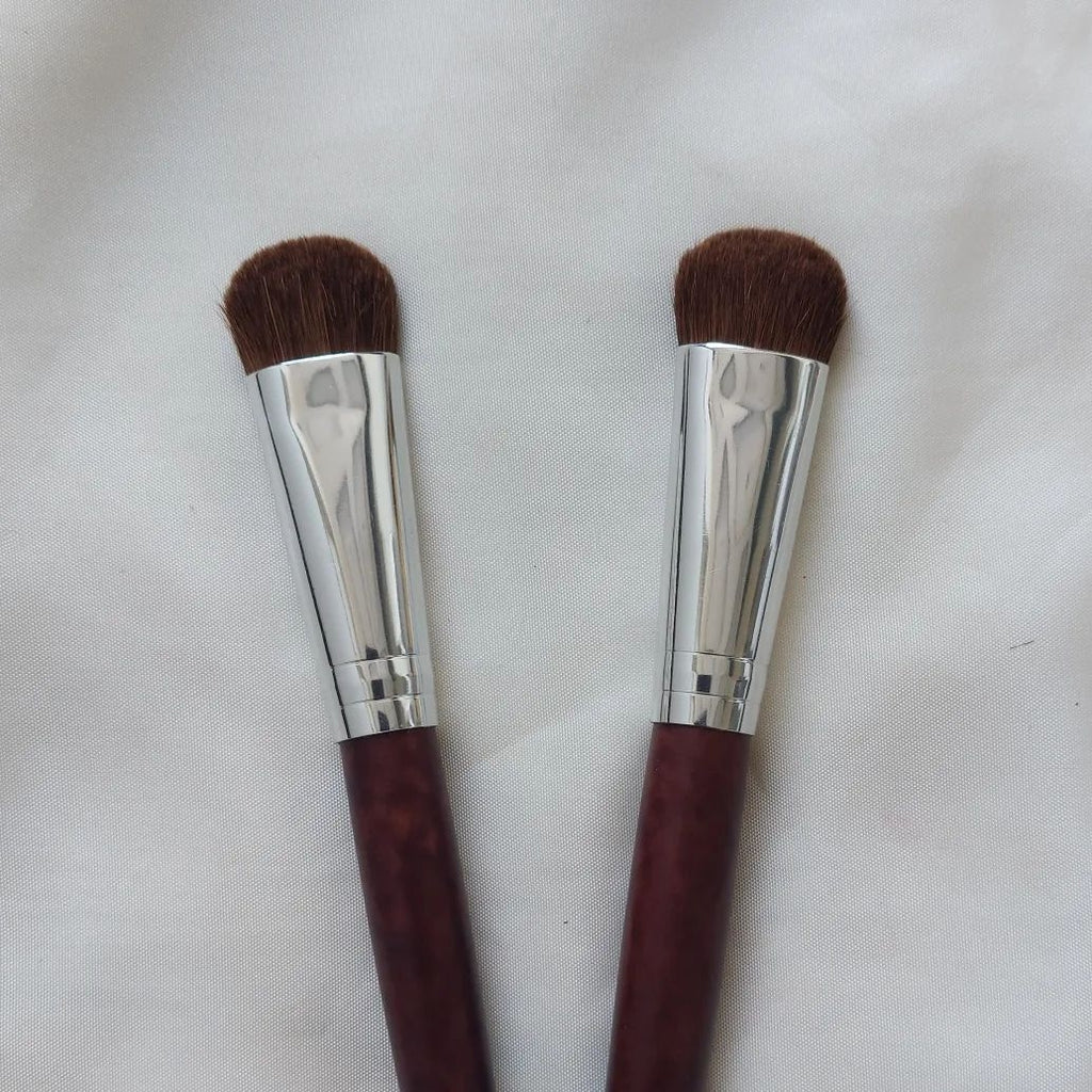 concealer and foundation brush