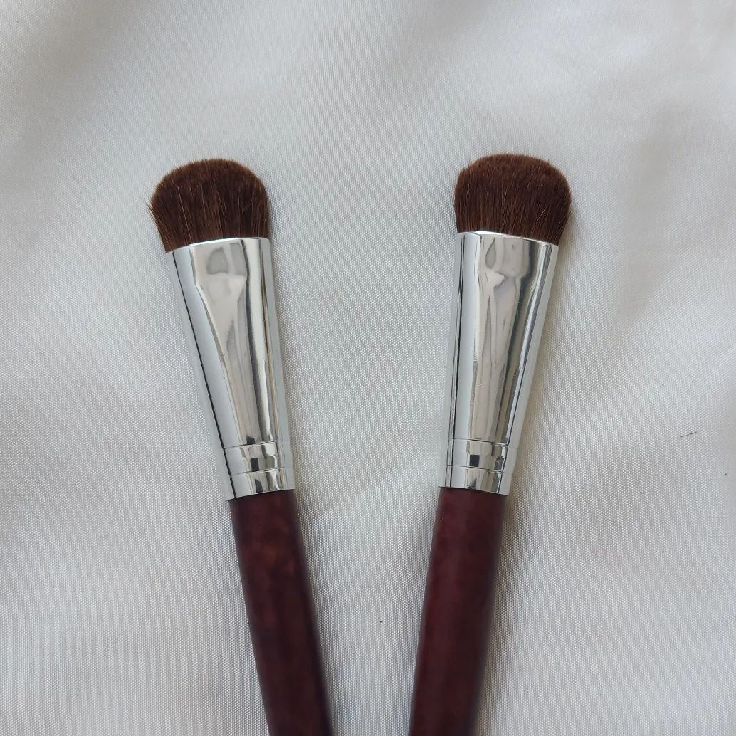 concealer and foundation brush