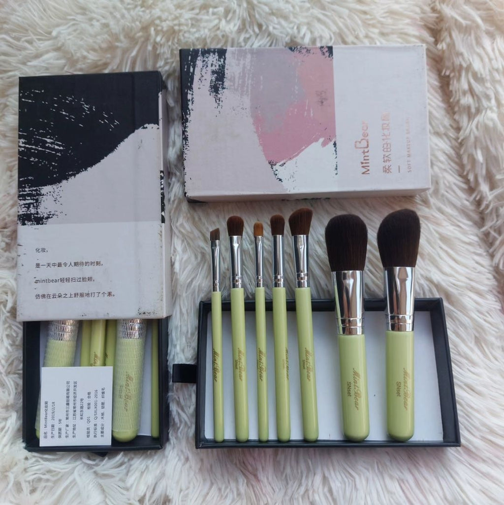 Mint bear brushes