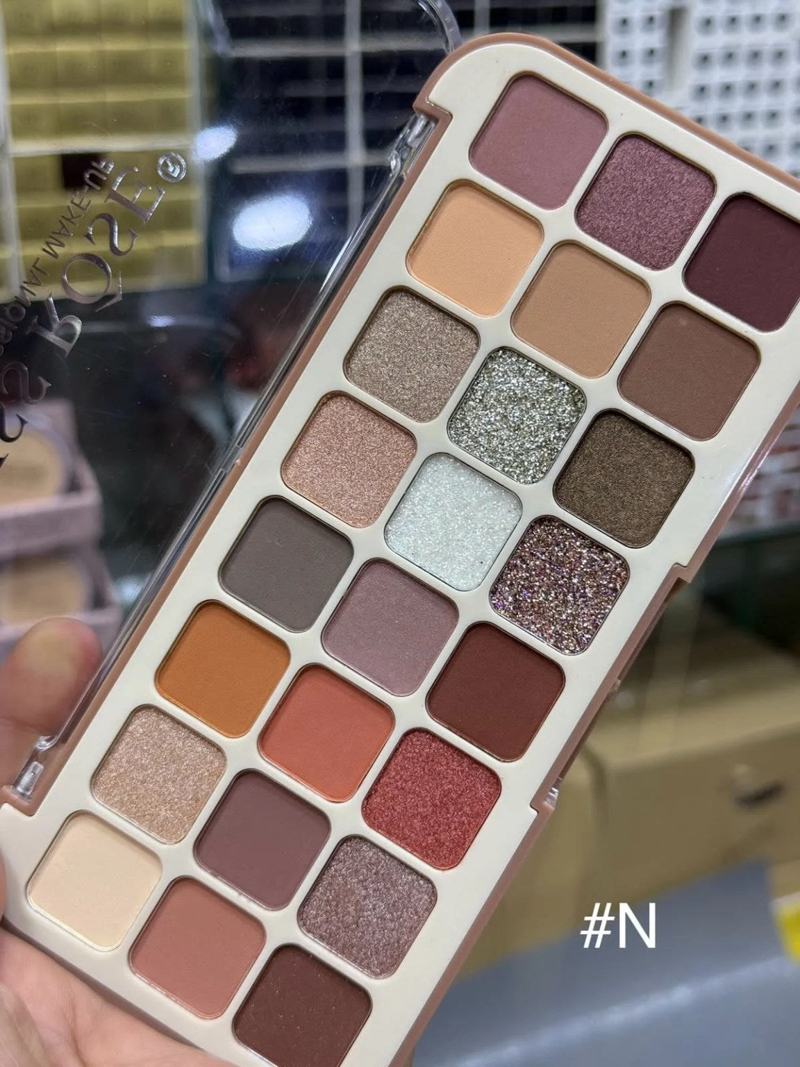 Missrose 24 color eyeshadow pallete