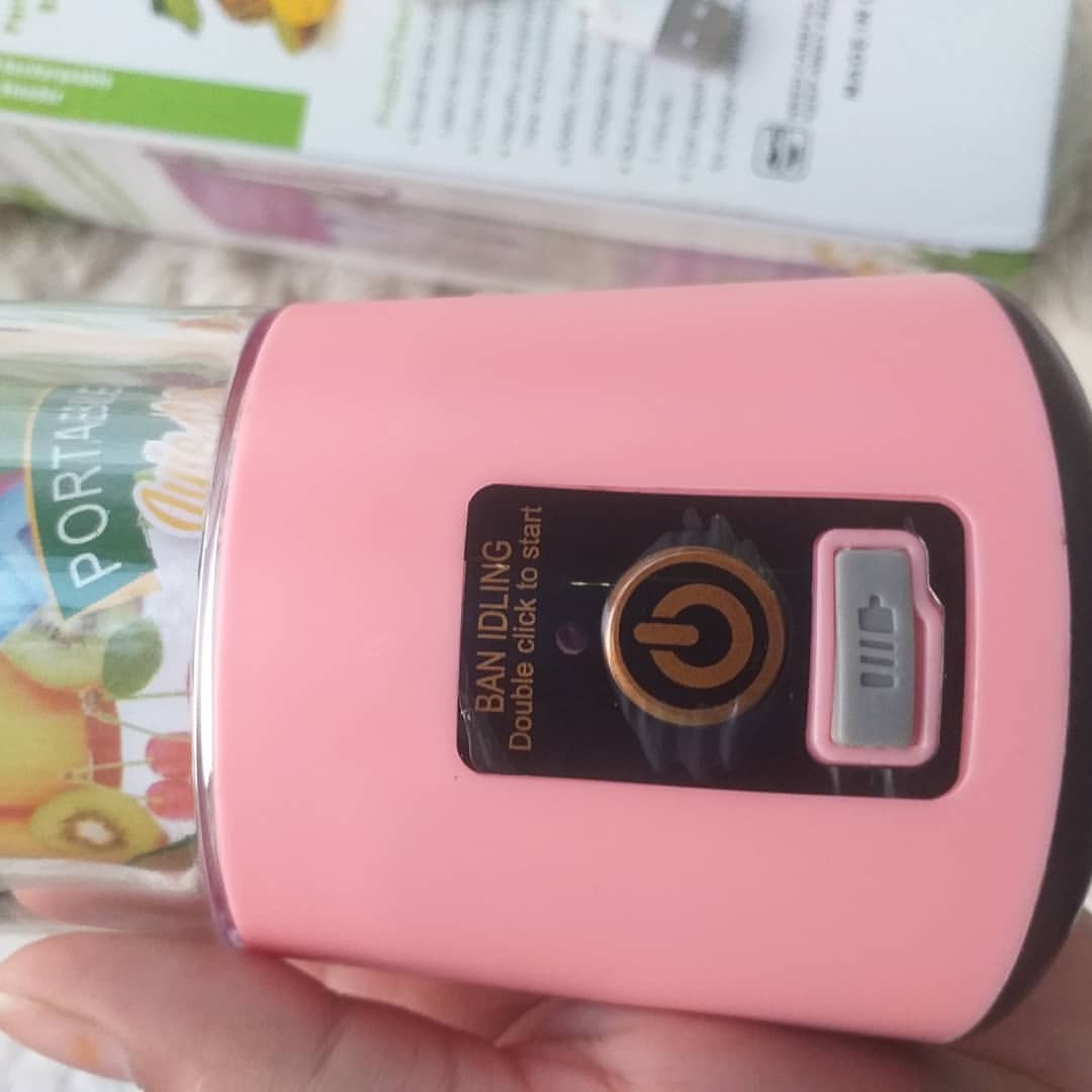 PORTABLE  rechargeable juicer