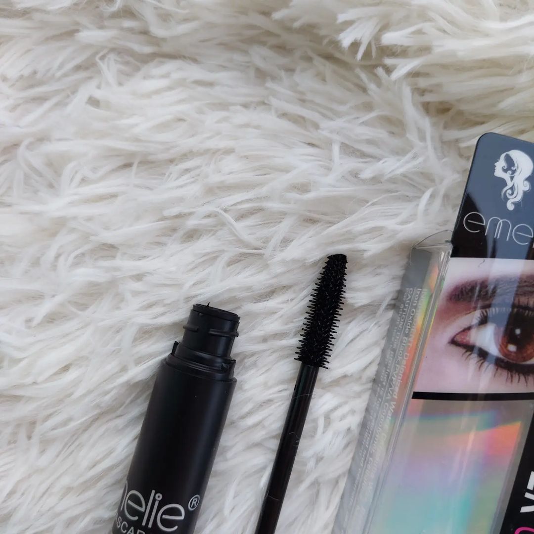 Emeilie  super curl mascara