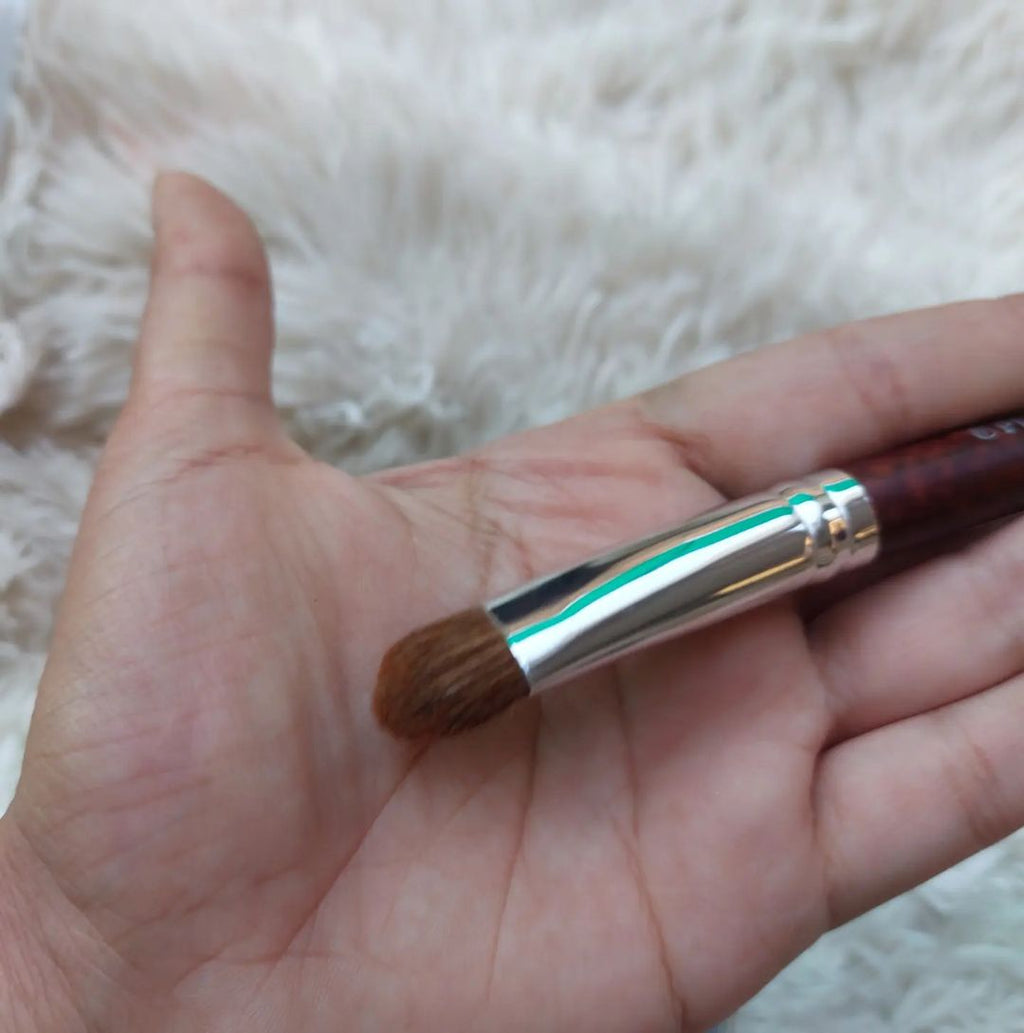 pupa single  brush