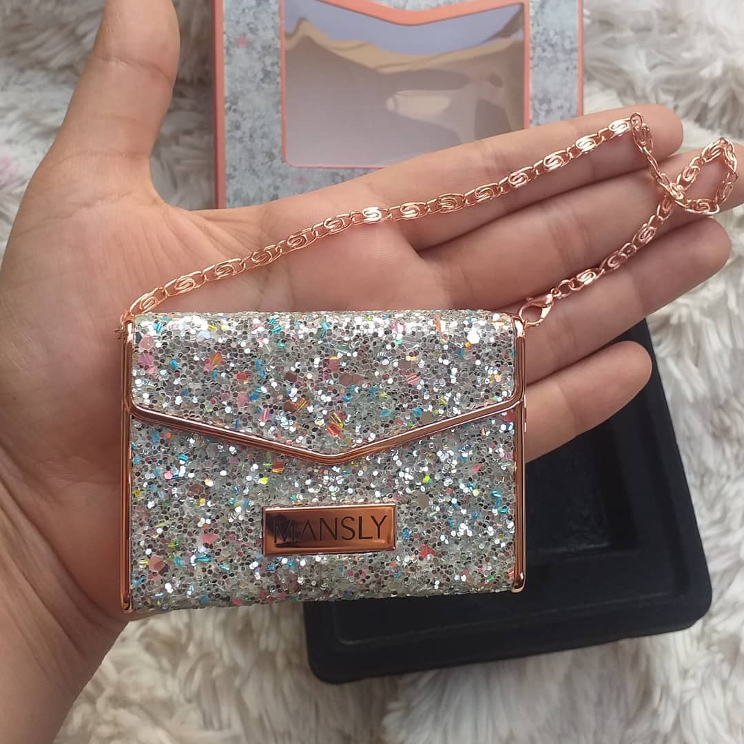 Lipstick pouches sales